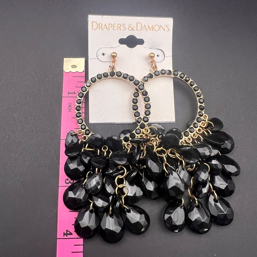 5/$25 Draper's & Damon's Black and Gold Dangle Earrings - Picture 7 of 7
